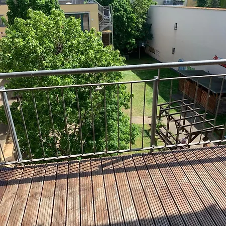 Ferienwohnung Fuer Kleine Und Grosse Reisegruppe Dresden Exterior photo