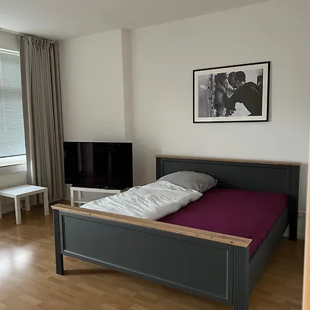 Ferienwohnung Fuer Kleine Und Grosse Reisegruppe Dresden Exterior photo
