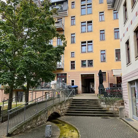 Ferienwohnung Fuer Kleine Und Grosse Reisegruppe Dresden Exterior photo
